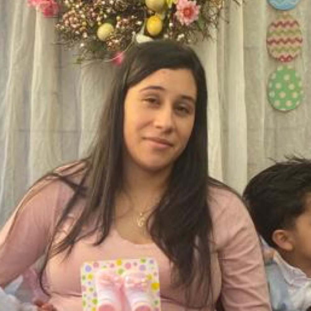 Meet your Posher, Cyntia